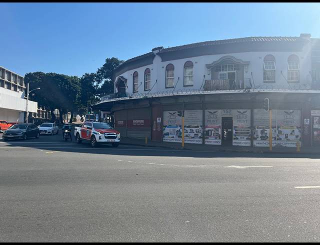 509M² BUILDING FOR SALE IN BULWER